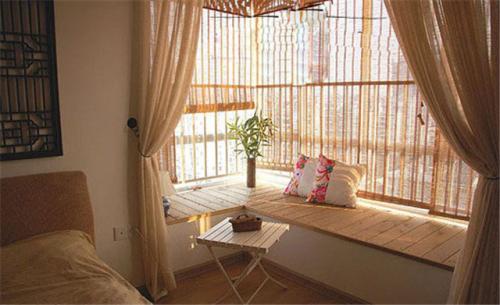 木地板飘窗3.jpg 木地板飘窗3.jpg