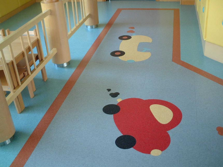 幼儿园室内地板-塑胶地板.png